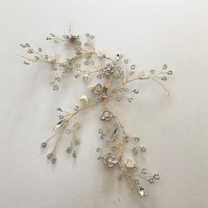 Floral hair accessory